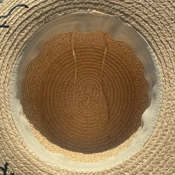 Moët moment 🥂 woven sun hat. Adjustable strings inside. Never worn! - Picture 2 of 3